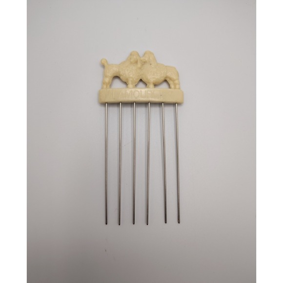 Other - Vintage Glamour Lift Hair Pick Comb White Poodle Original Kurtell Co